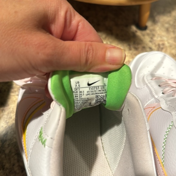 Nike Air Force 1 - Picture 5 of 6